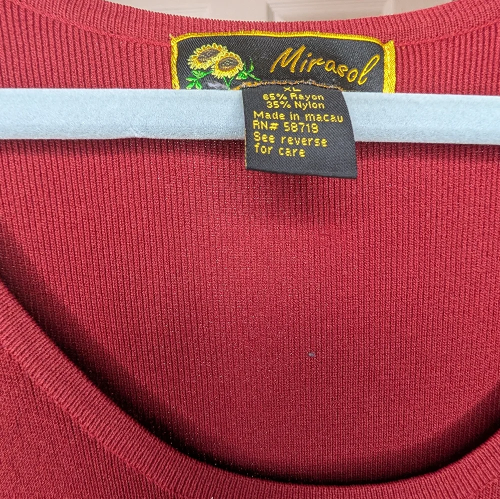 Mirasol‎ Vintage Elegant Maroon Sleeveless Top 0056